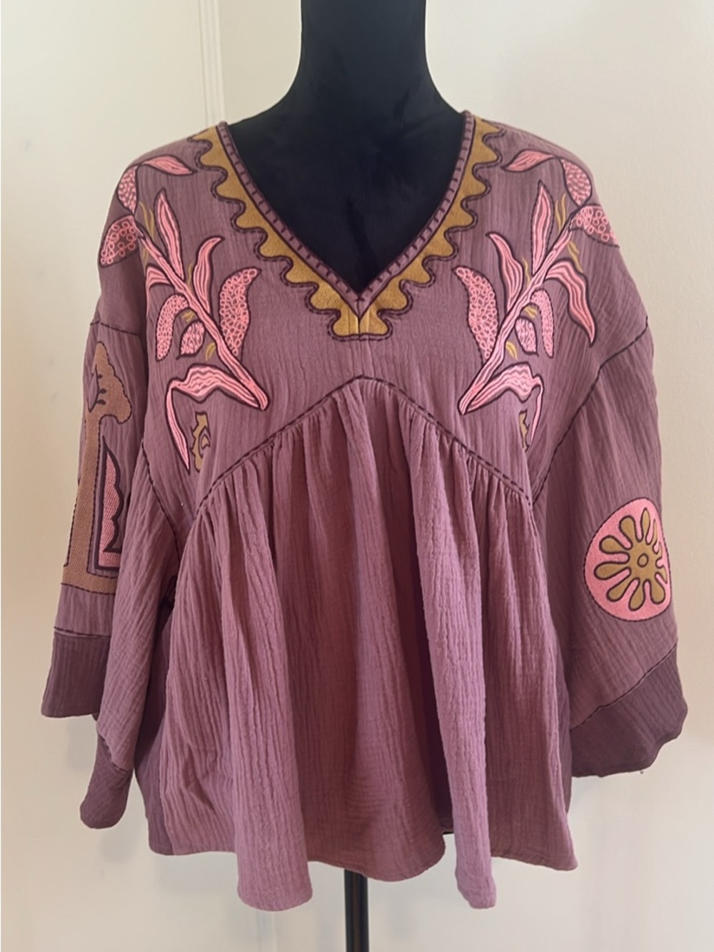 easel Mauve Pink Embroidered V-Neck Peasant Tunic - Picture 2 of 5
